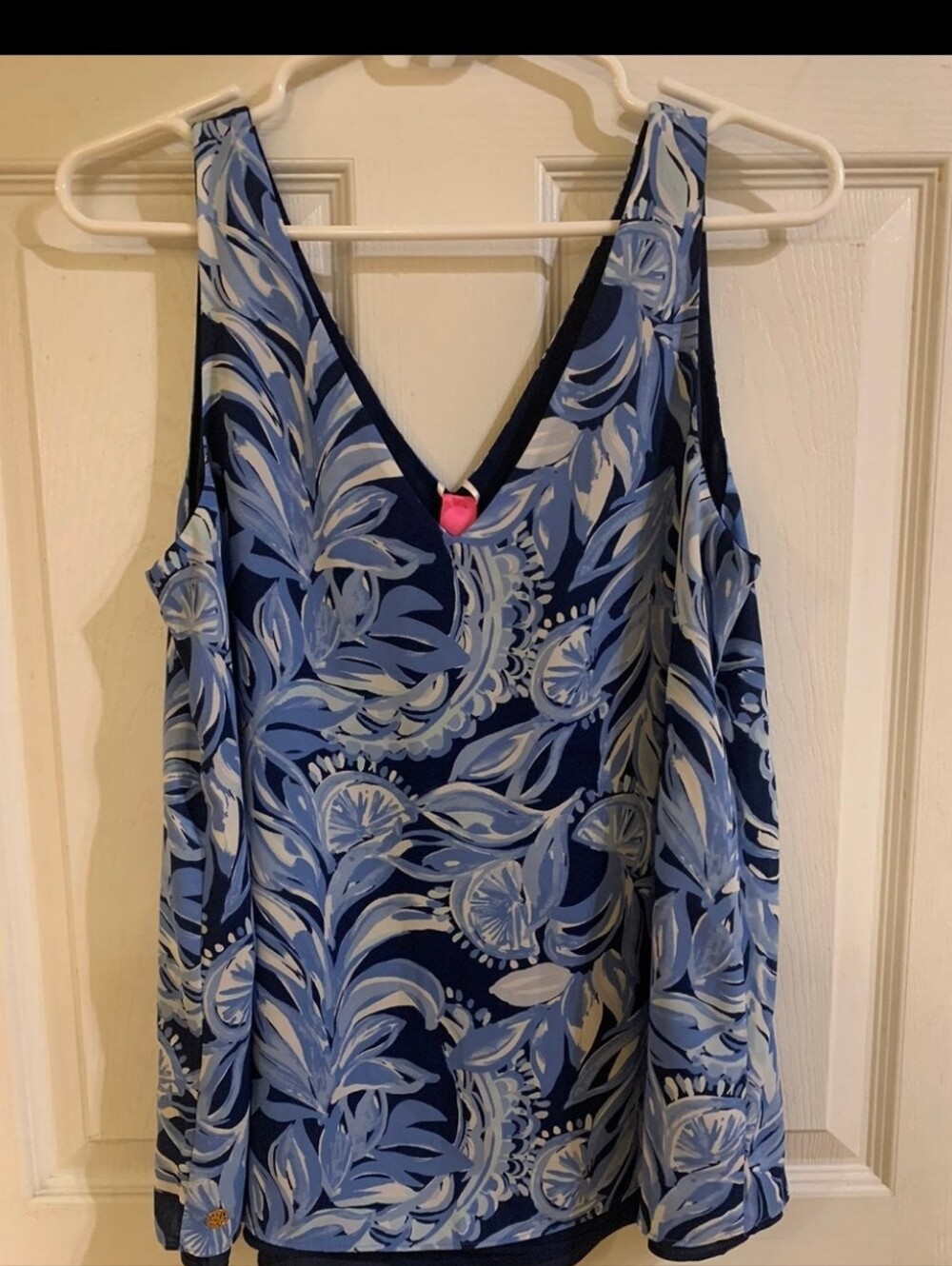 Lilly Pulitzer Florin Medium Reversible Sleeveless V-Neck Blue Floral Tank Top